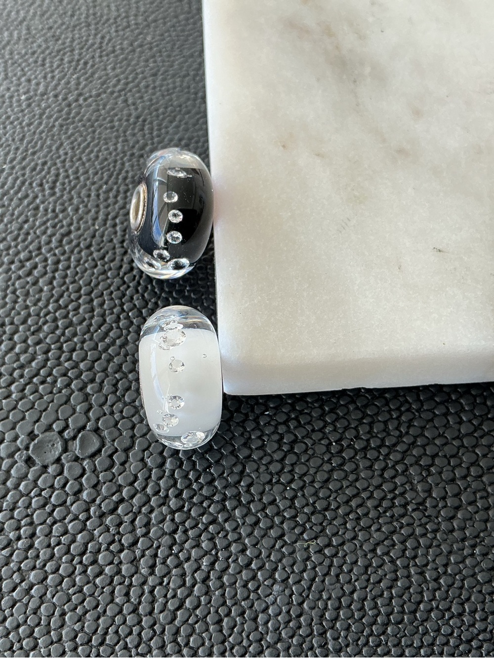 Pandora - Glass Bubble Spacer Beads — Black and White